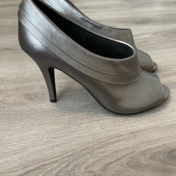 Fioni heels gunmetal color size 6.5 - Picture 5 of 7